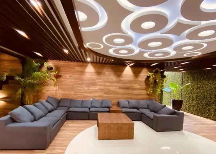 Luxury On The 5th Avenue Ocean View Rooftop I By Yeah