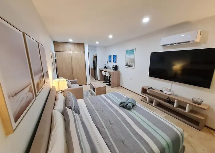 Luxury On The 5th Avenue Ocean View Rooftop I By Yeah *