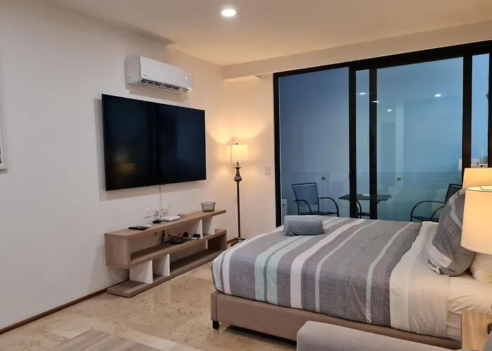 Luxury On The 5th Avenue Ocean View Rooftop I By Yeah *